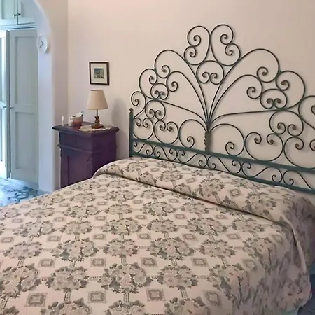Casa vacanze 3 Bedroom In Forio